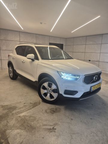 מודעת רכב וולוו XC40