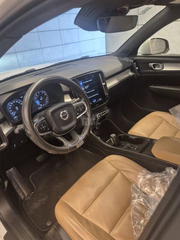 וולוו XC40