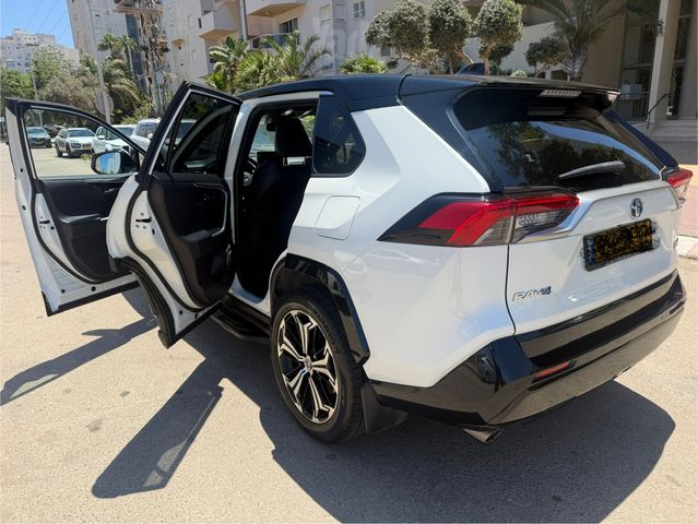 טויוטה RAV4