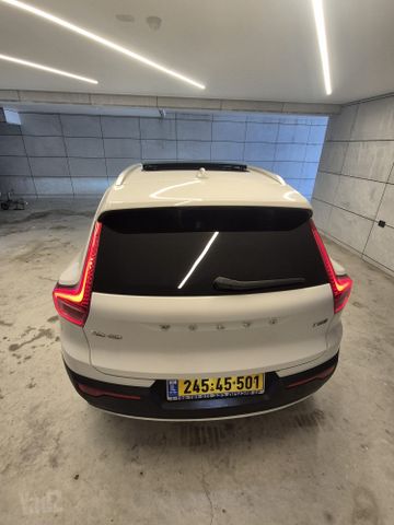 וולוו XC40
