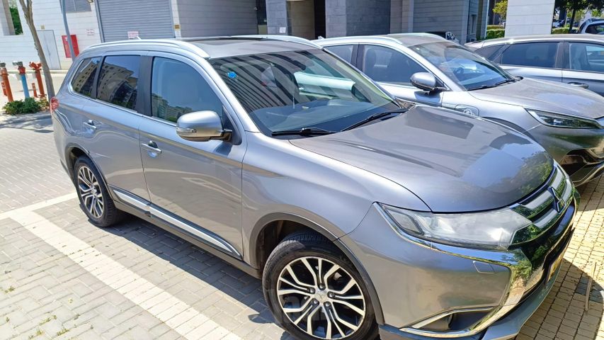 מיצובישי אאוטלנדר