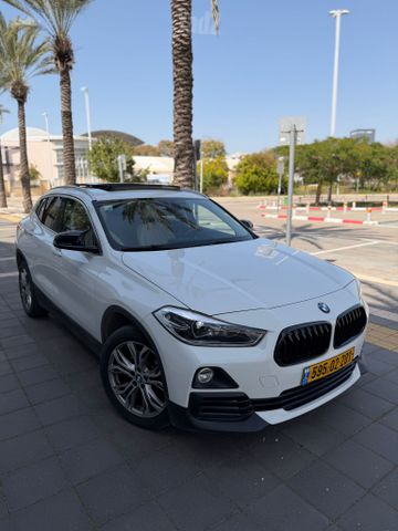 ב מ וו X2