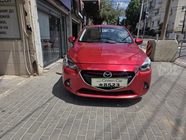 מודעת רכב מאזדה 2
