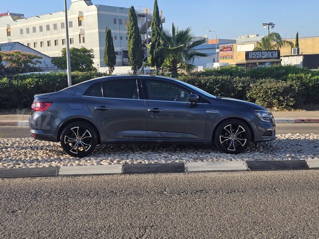 רנו מגאן