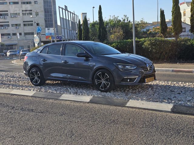 רנו מגאן