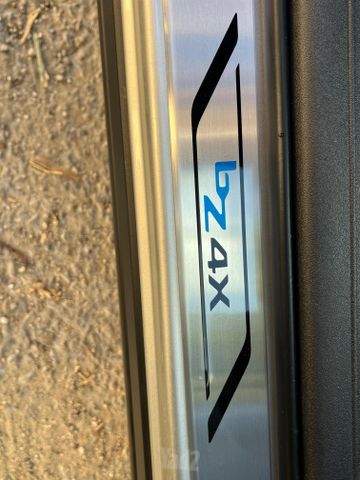 טויוטה bZ4X