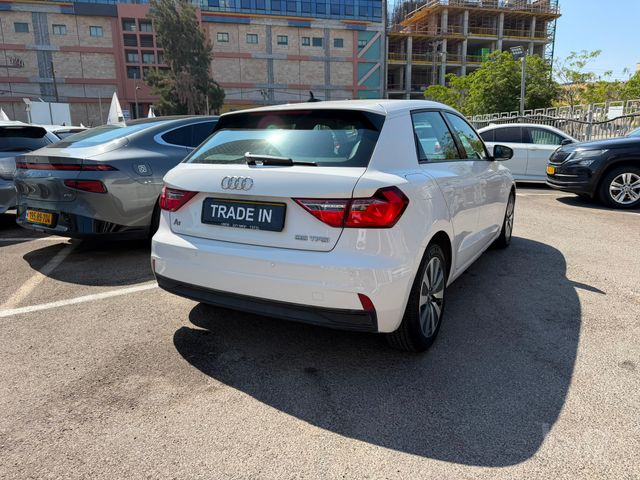 אאודי A1