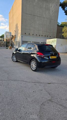 פיג'ו 208