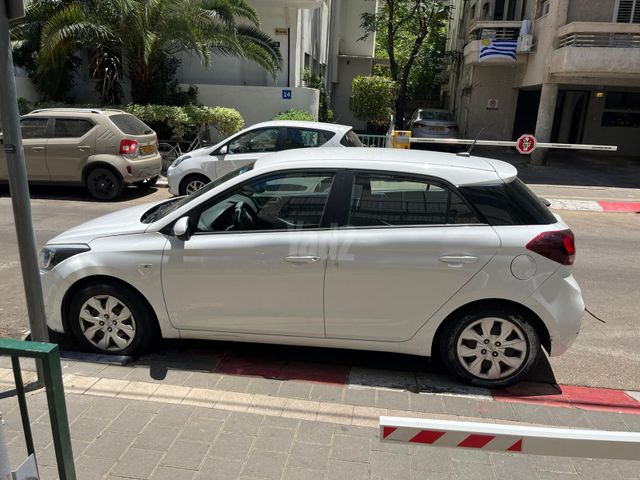 יונדאי i20
