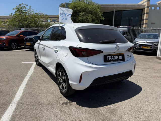 מודעת רכב אם ג'י MG3 1