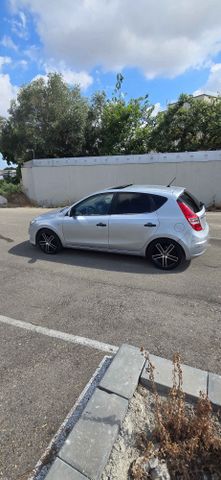 יונדאי i30