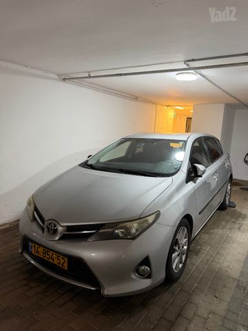 מודעת רכב טויוטה אוריס