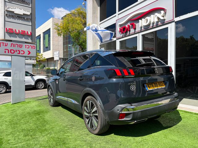 פיג'ו 3008