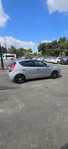 יונדאי i30