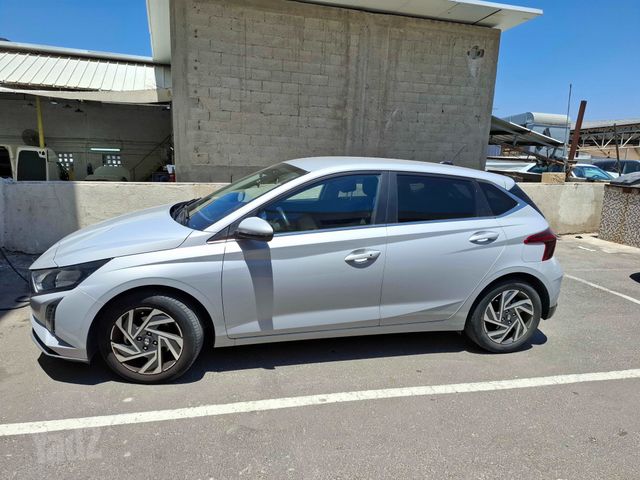 יונדאי i20