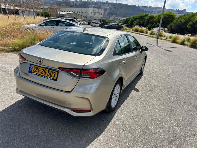 טויוטה קורולה