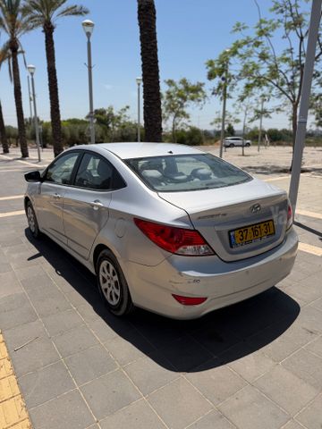 יונדאי אקסנט i25