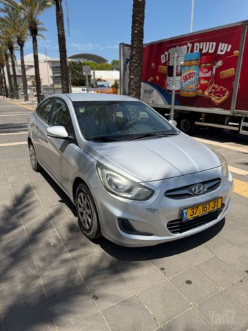 יונדאי אקסנט i25