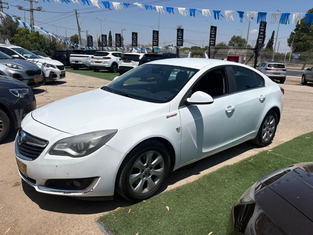 אופל אינסיגניה