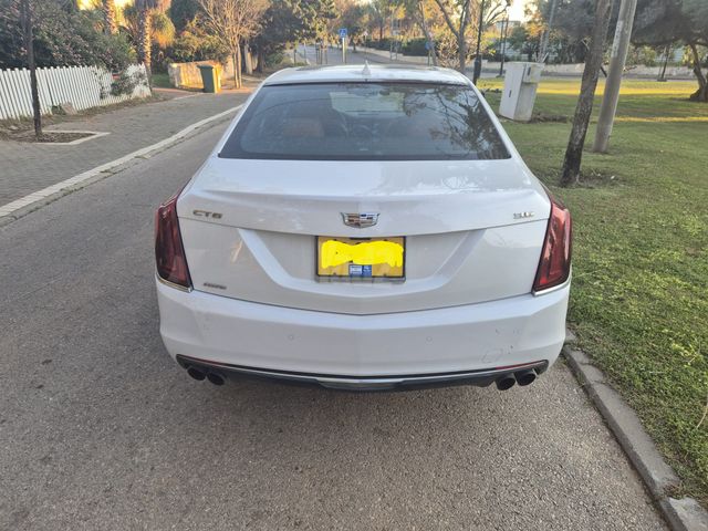 קאדילק CT6