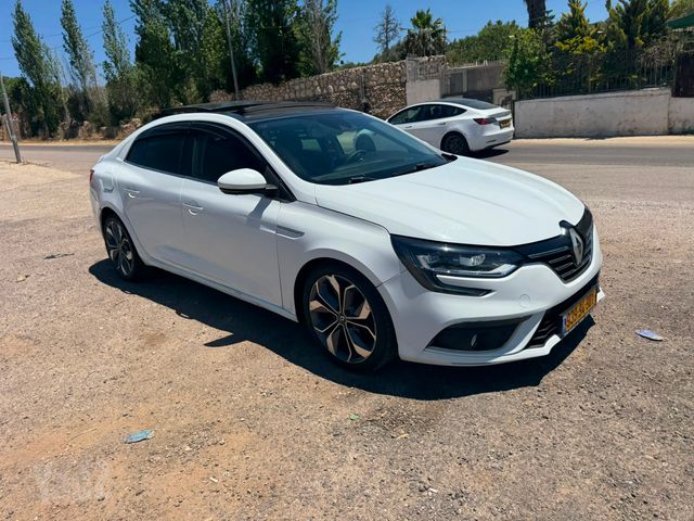 רנו מגאן