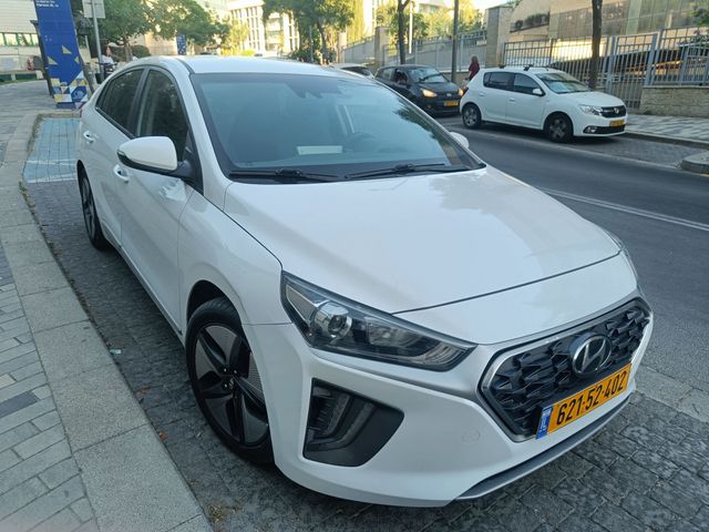 מודעת רכב יונדאי איוניק