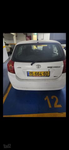 טויוטה קורולה
