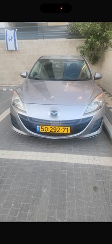 מודעת רכב מאזדה 3