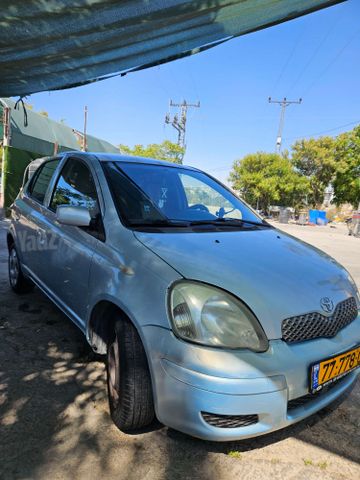 טויוטה יאריס