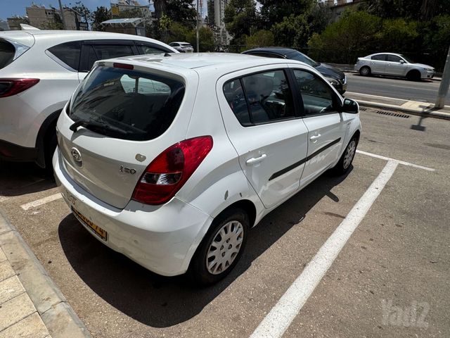 יונדאי i20