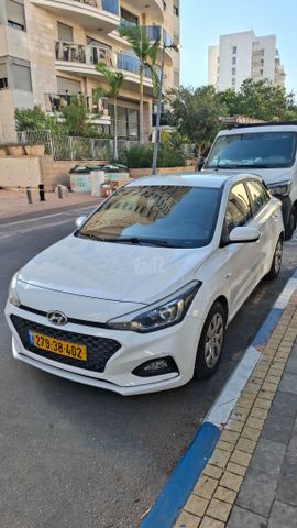 מודעת רכב יונדאי i20
