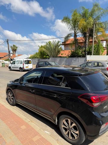 יונדאי i20