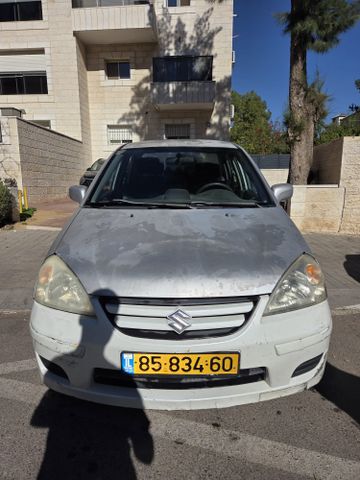 סוזוקי ליאנה