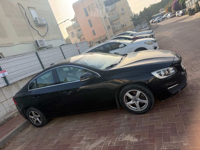 וולוו S60