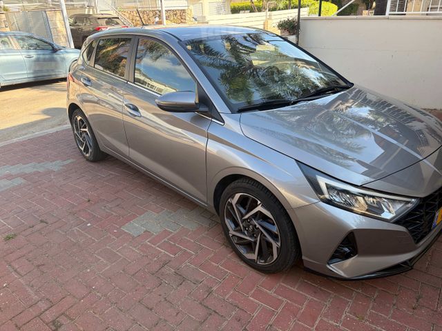 מודעת רכב יונדאי i20