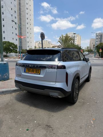 ג'אקו J7