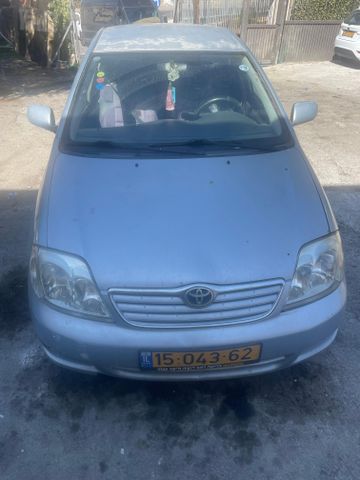 טויוטה קורולה