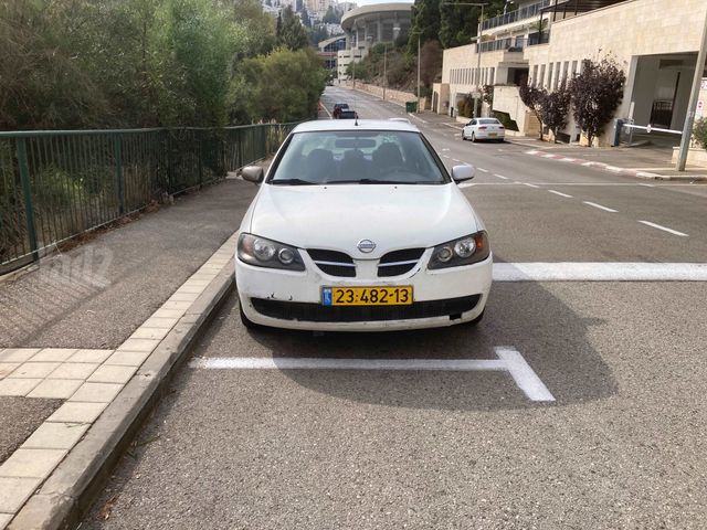 ניסאן אלמרה