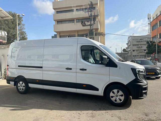 רנו מאסטר