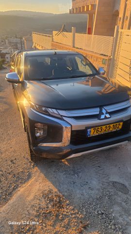 מיצובישי טרייטון / L200
