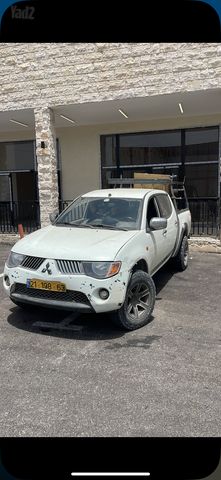 מודעת רכב מיצובישי טרייטון / L200