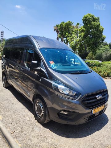 פורד טרנזיט קוסטום