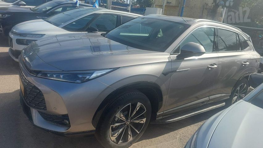 מודעת רכב אם ג'י EHS PHEV
