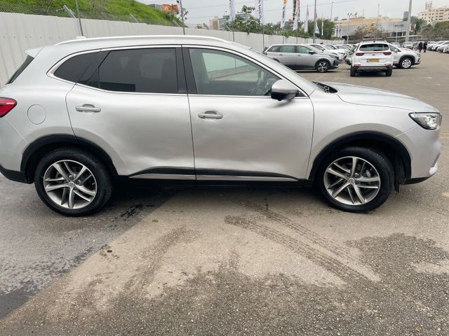 מודעת רכב אם ג'י EHS PHEV 1