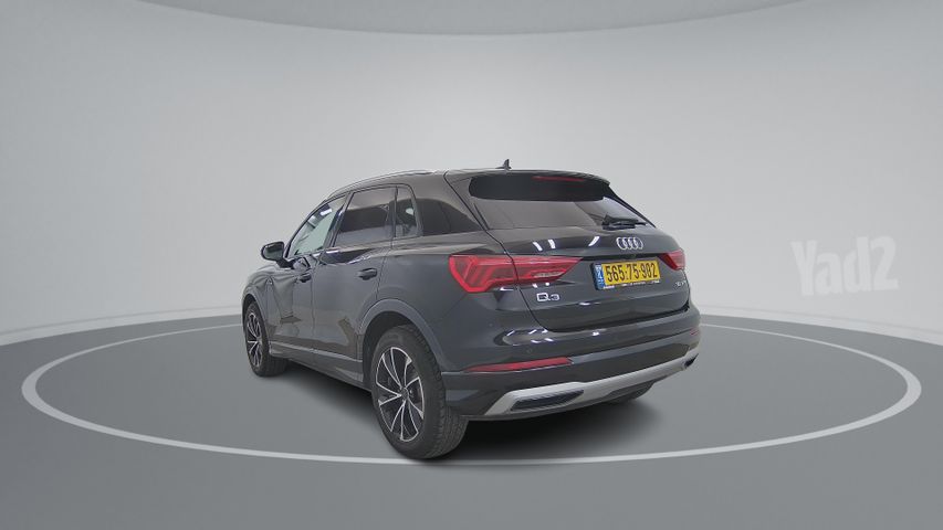 אאודי Q3