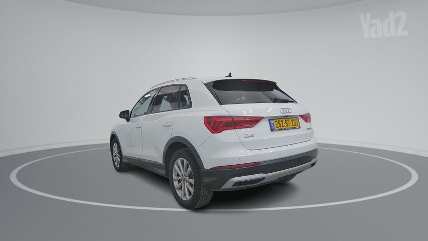 אאודי Q3