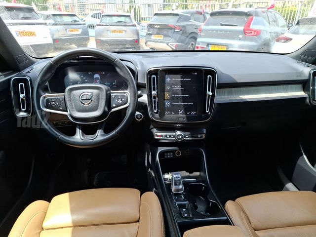 וולוו XC40
