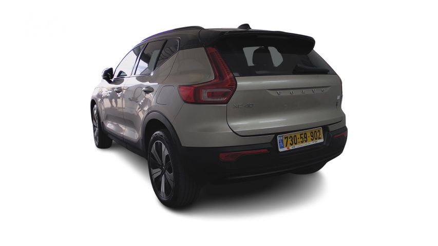 וולוו XC40