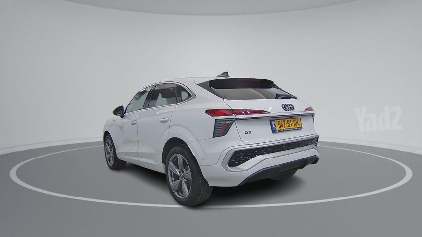 אאודי Q3