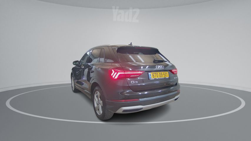 אאודי Q3